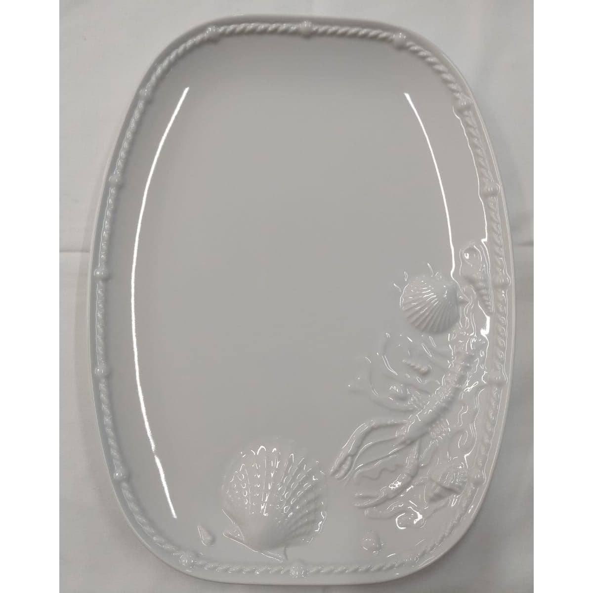 Fuente recto oval con labrados mariscos Revol 