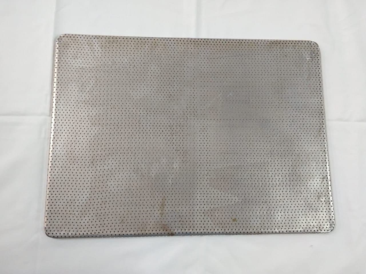 Placa perforada 44 x 32 Pauna